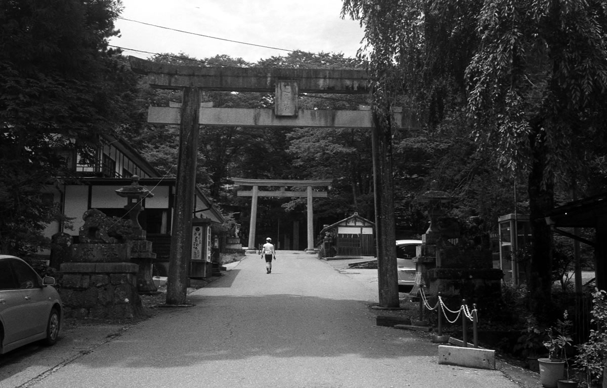 古峯神社｜Rollei 35S + MARIX 400