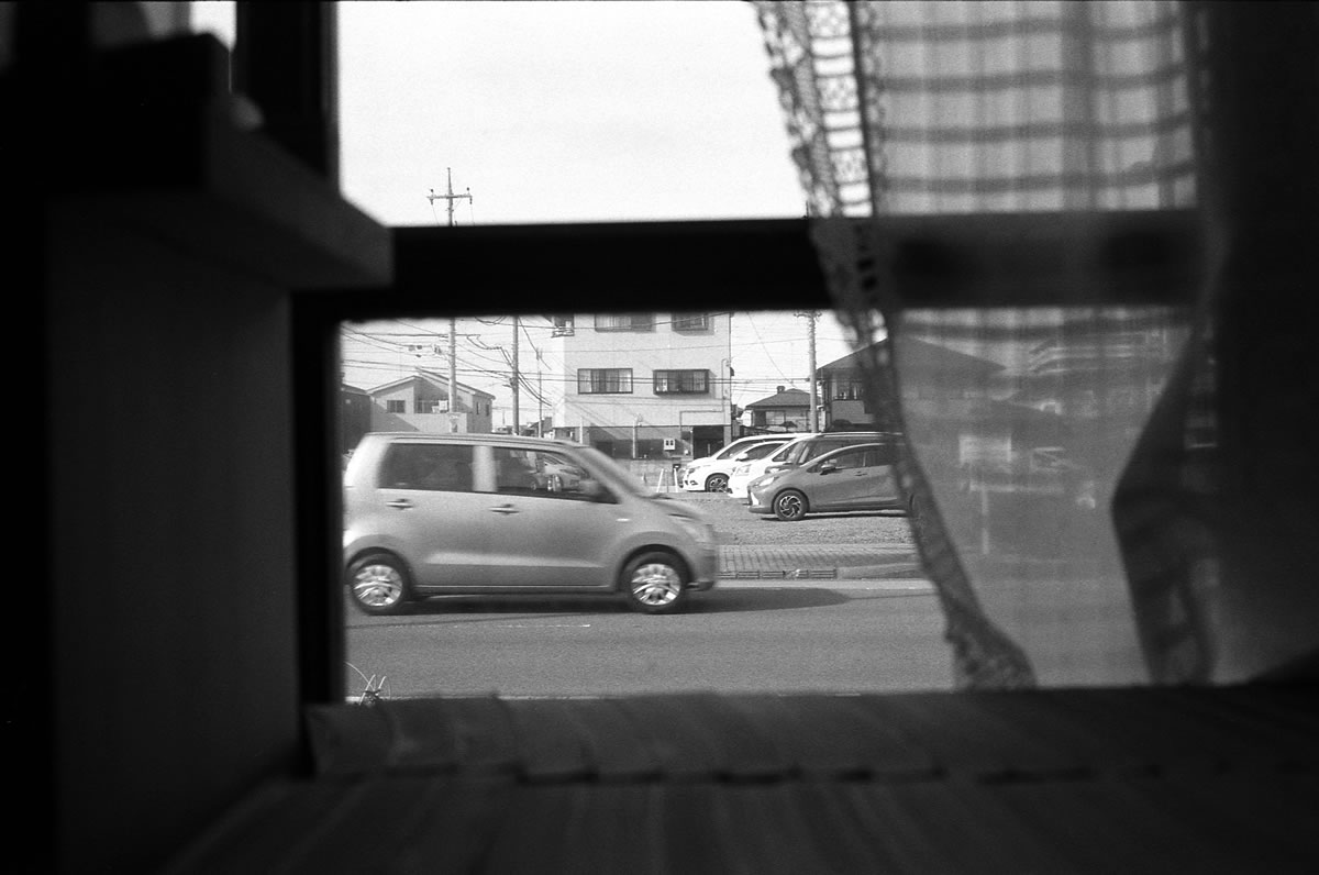 お店の外もゆったりしている|Leica M3 + Summicron 35mm f/2 Goggles + Marix 400