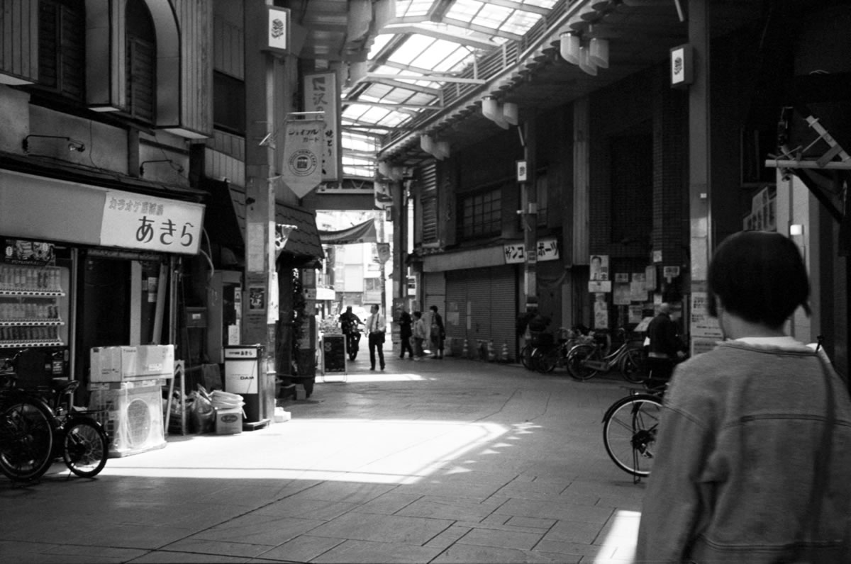 三ノ輪の商店街を散歩｜Rollei 35S + Fomapan 400 Action