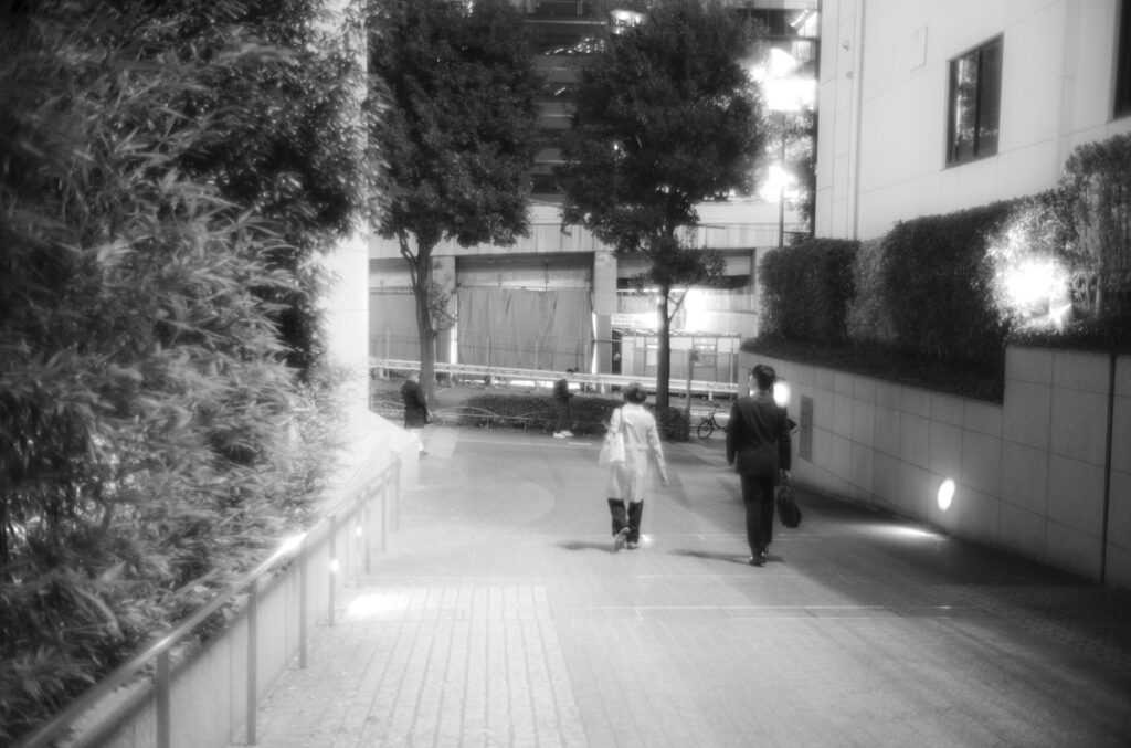 冬の旅行が楽しみ|Leica M10 Monochrom + Canon 35mm f1.5