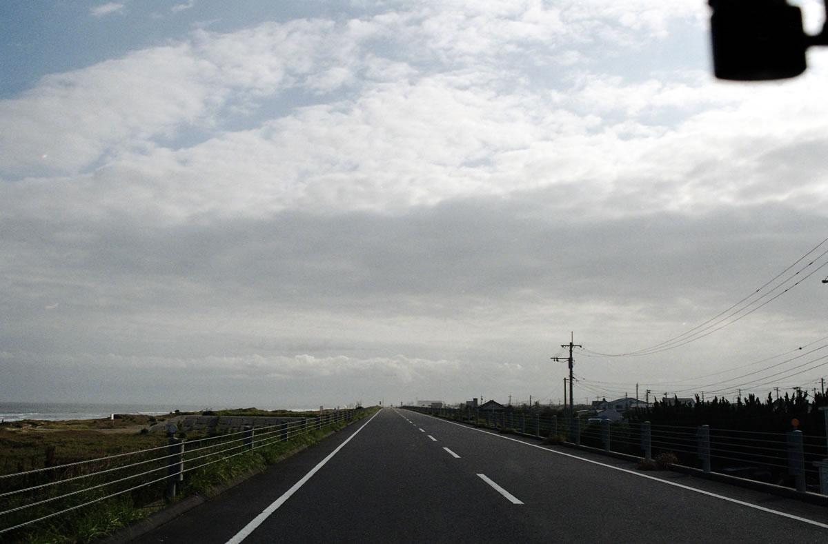 銚子を後にして|Nikon F3 Limited + AI Nikkor 35mm f/1.4S + KODAK ColorPlus 200
