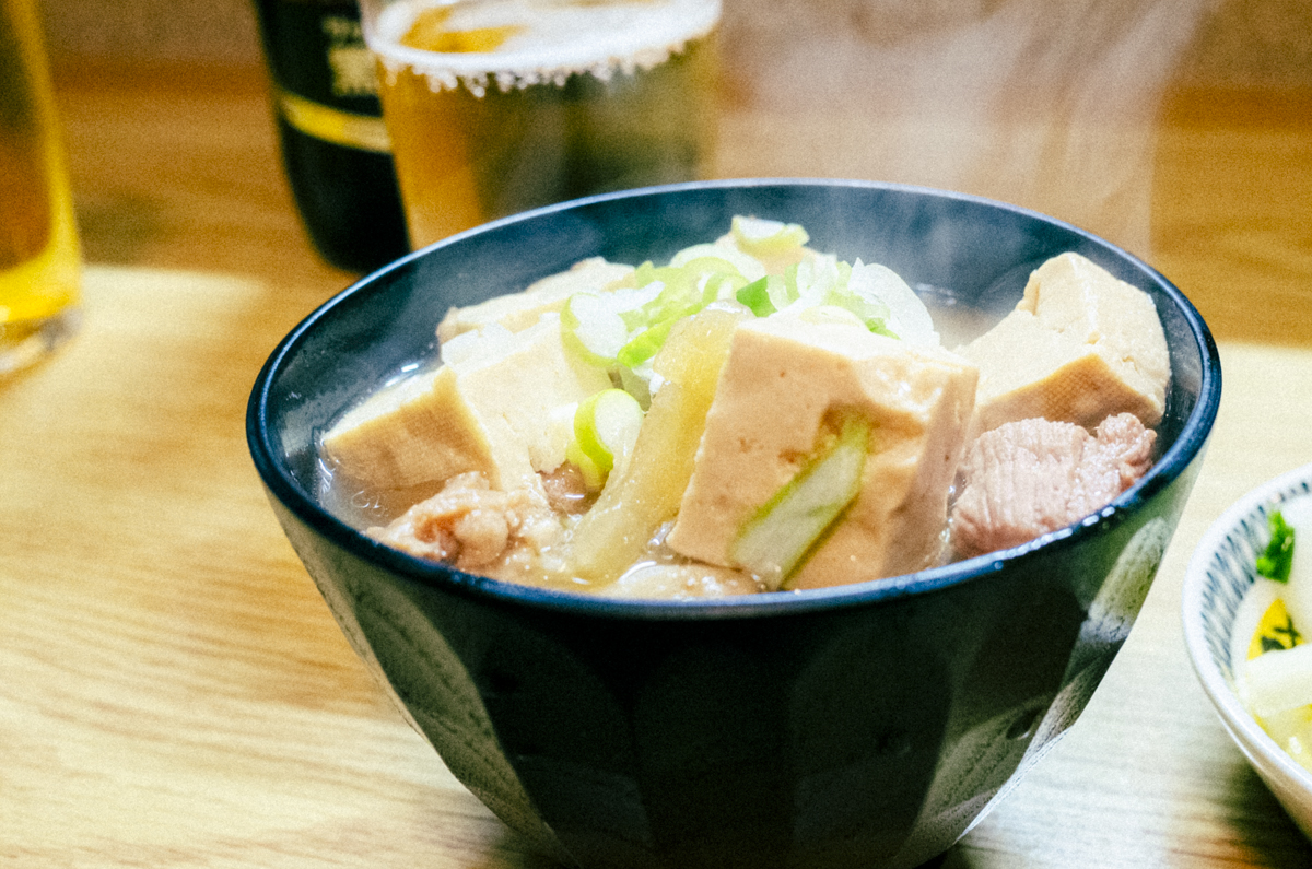 小出駅の居酒屋で食べたもつ煮