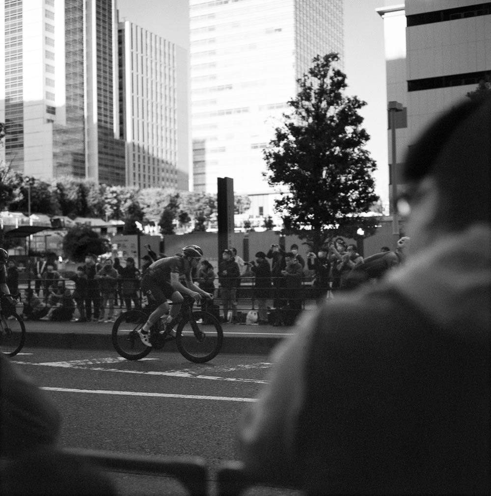 ローライで動きものは厳しい｜ROLLEIFLEX 2.8F + Fomapan 400 Action