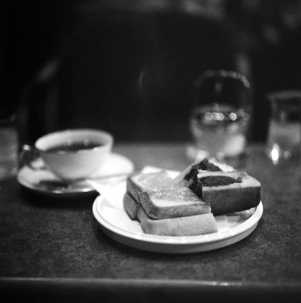 「ショパン」名物「アンプレス」｜ROLLEIFLEX 2.8F + Rolleinar 1 Bay III + Fomapan 400 Action