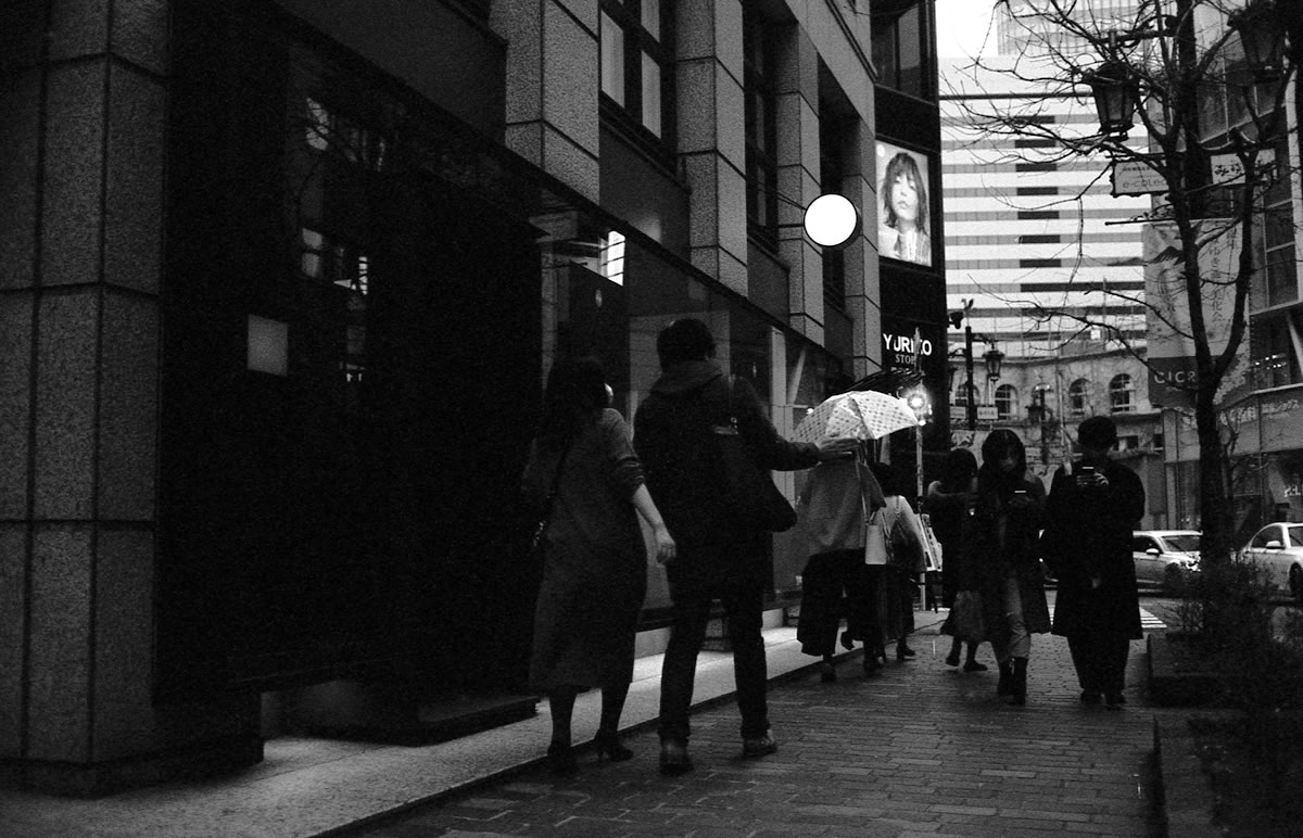 ライカ銀座、お世話になっております｜Leica M5 + Canon 35mm f1.5 + Fomapan 400 Action