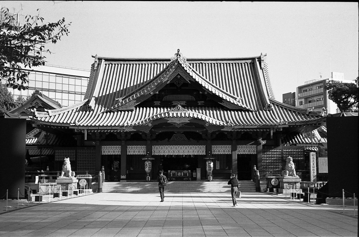 神田明神｜LEICA M5 + C Sonnar 50mm F1.5 + Kodak TRI-X 400