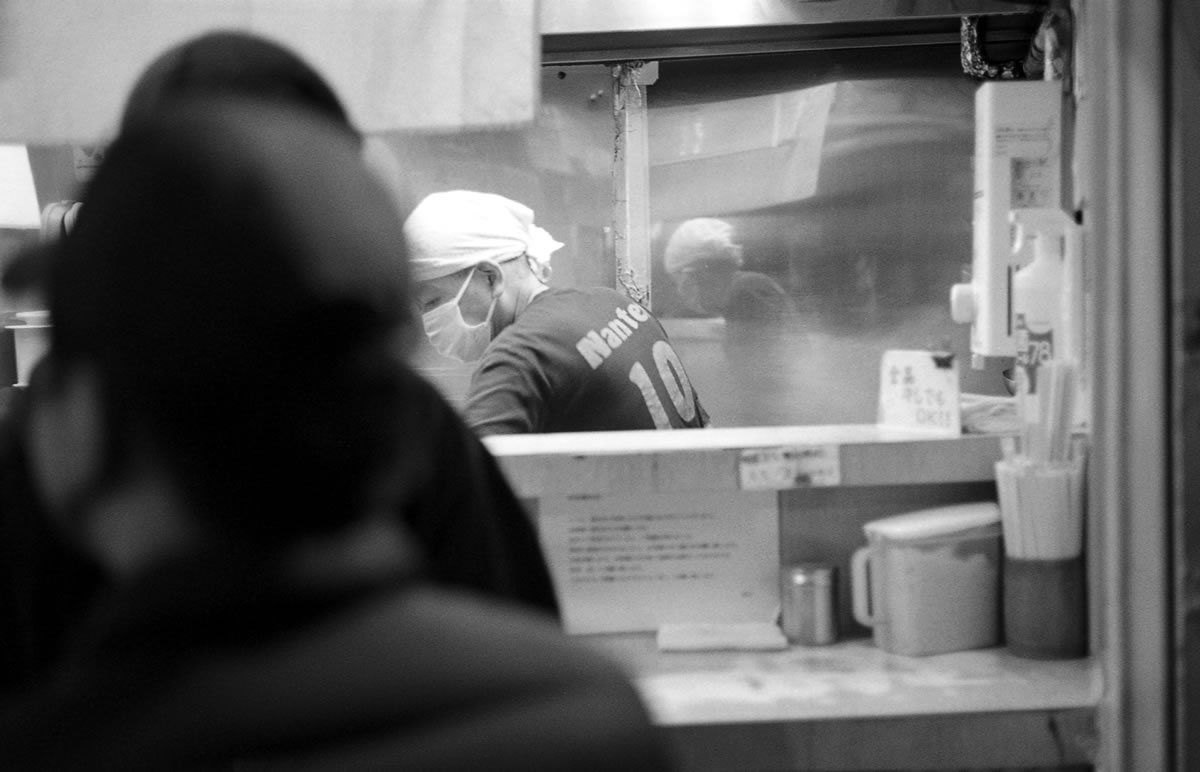 南天のメニューは豊富|Leica M3 + DR Summicron 1:2/50mm + ILFORD HP5 PLUS