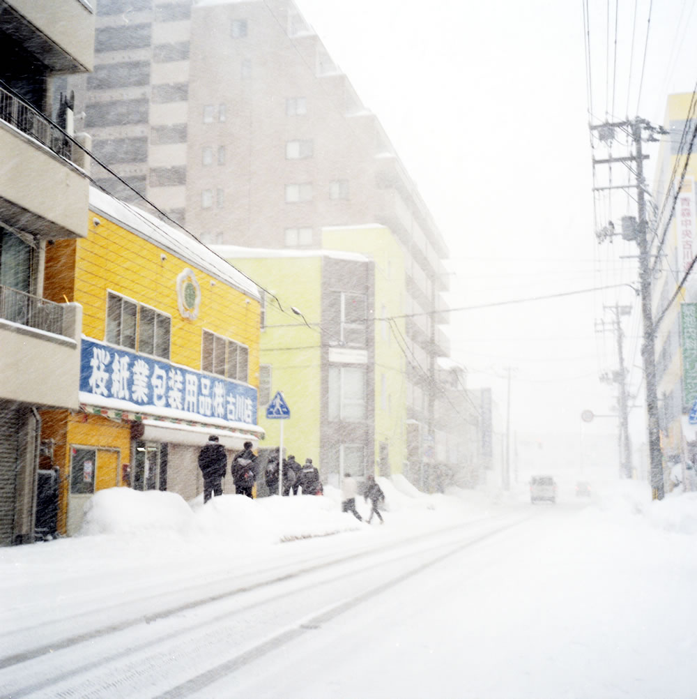 ときに吹雪いたり｜ROLLEIFLEX 3.5F + KODAK GOLD 200