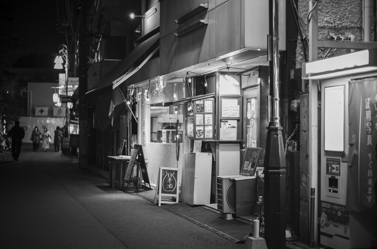 映画話に花が咲く｜Leica M10 Monochrom + SUMMILUX-M f1.4/50mm ASPH.