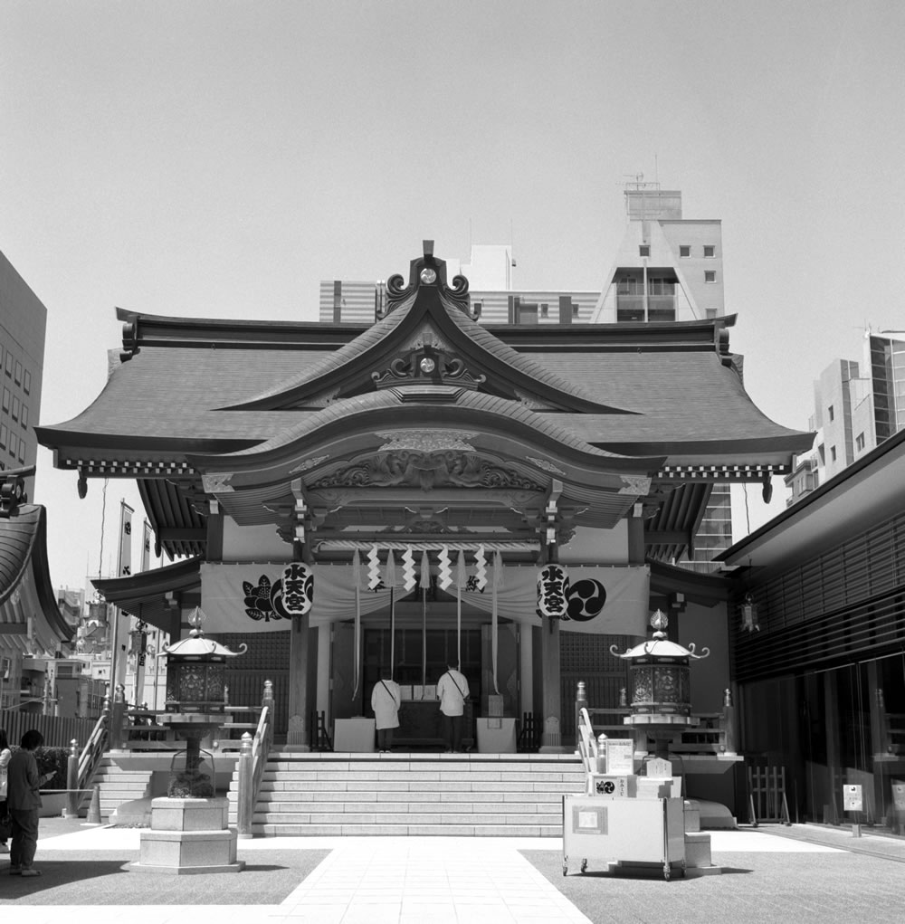 水天宮に来ました｜ROLLEIFLEX 2.8F + Kentmere 400