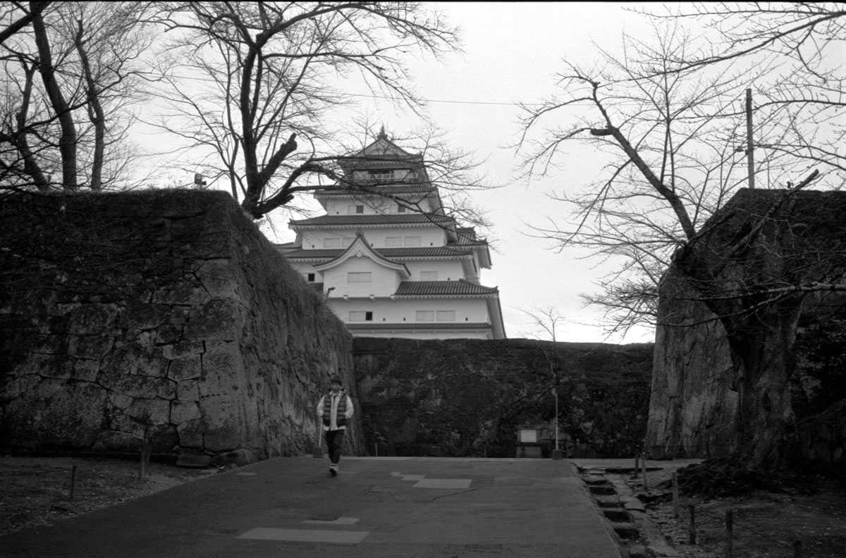 鶴ヶ城も雪なし｜Leica M3 + Summicron 35mm f/2 Goggles + Marix 400