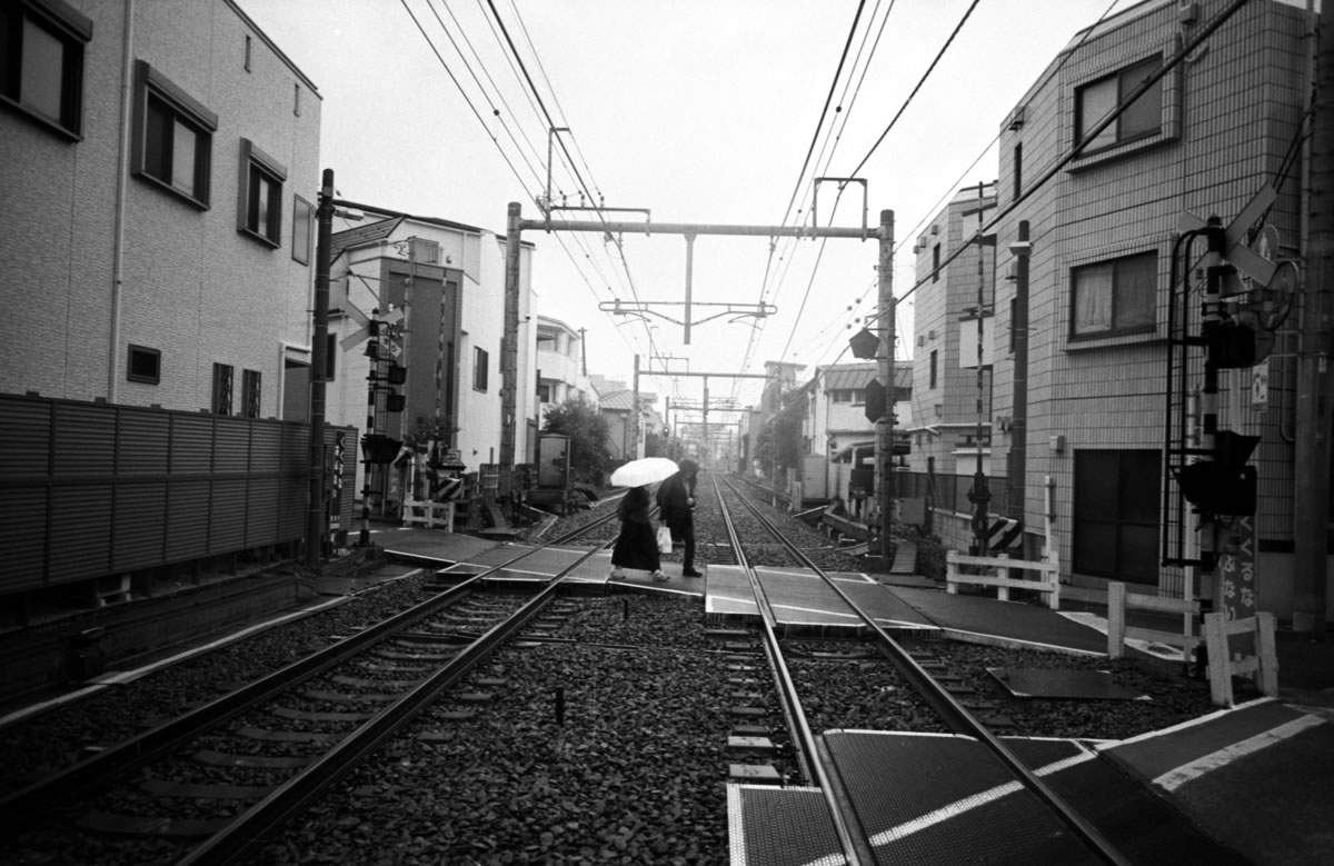 雨のライカM3散歩｜Leica M3 + SUMMARON-M f5.6/28mm + Fomapan 400 Action