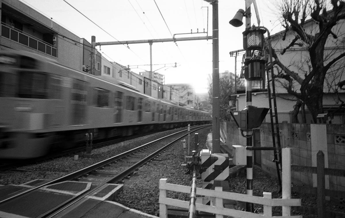 池袋周辺を散策｜Leica M5 + SUMMARON-M f5.6/28mm + ILFORD HP5 PLUS