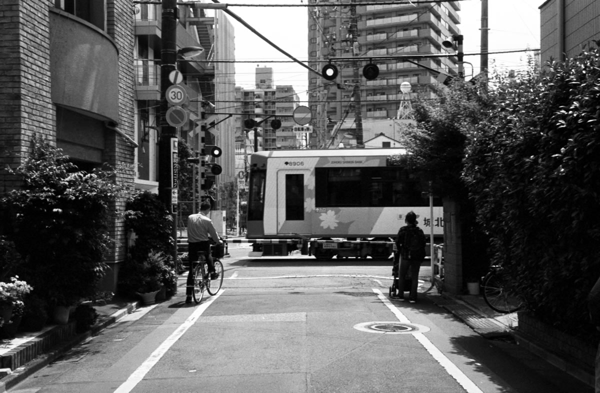 都電荒川線が走っていました｜Rollei 35S + Fomapan 400 Action