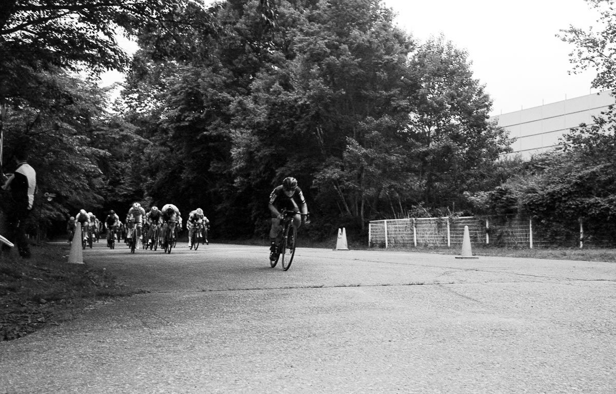 ローライ35Sでも自転車競技撮れるかも！？｜Rollei 35S + Fomapan 400 Action