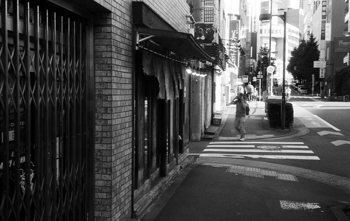 馬場の呑み屋｜Rollei 35S + MARIX 400