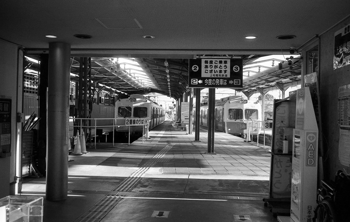 中央前橋駅｜Leica M3 + Summaron 35mm F3.5 with goggles + Fomapan 400 Action