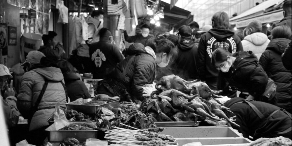 2020年末のアメヤ横丁｜Leica M3 + C Sonnar T* 1.5/50 ZM + FKodak TRI-X 400