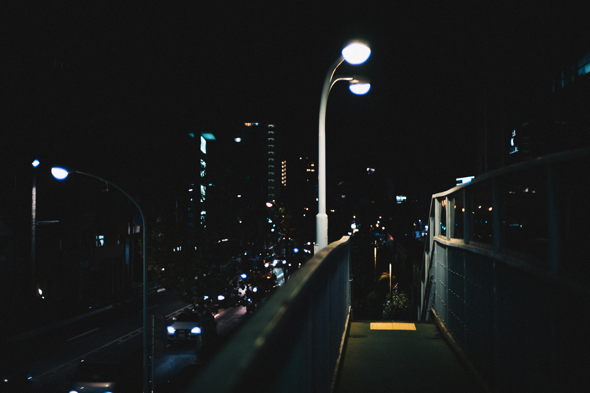 ライカがデジタルになっても撮るのは夜の街灯ばかり｜Leica M10 + C Sonnar T* 1.5/50 ZM
