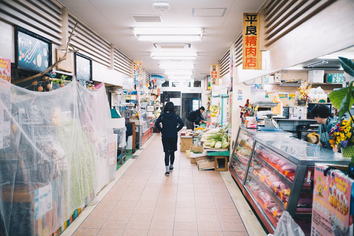 閉店間際の名護市営市場｜Leica M10 + Summilux 35mm f1.4