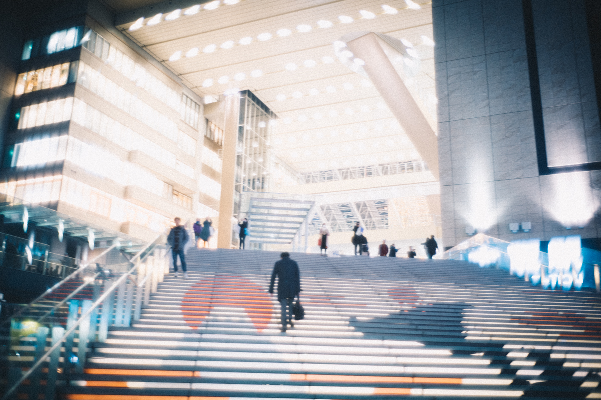 ひと際近代的な大阪駅｜Leica M10 + Summilux 35mm f1.4