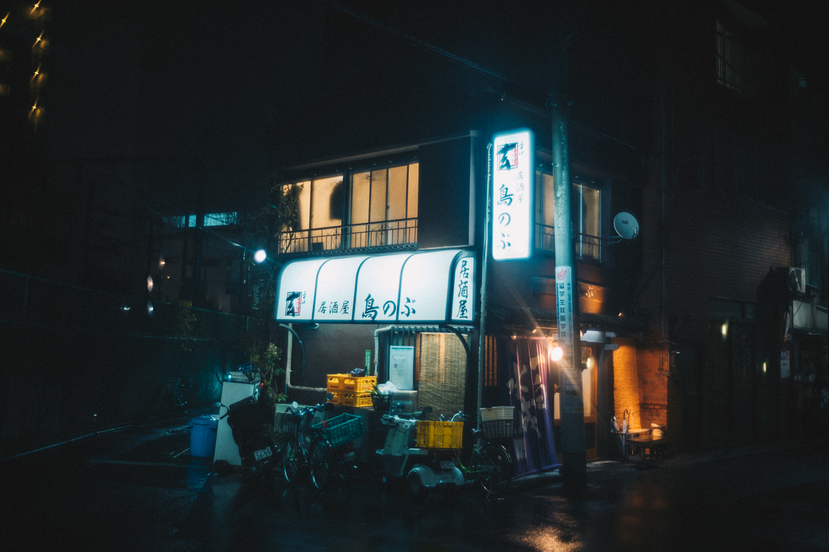 目的地は居酒屋鳥のぶ｜Leica M10 + Summilux 35mm f1.4