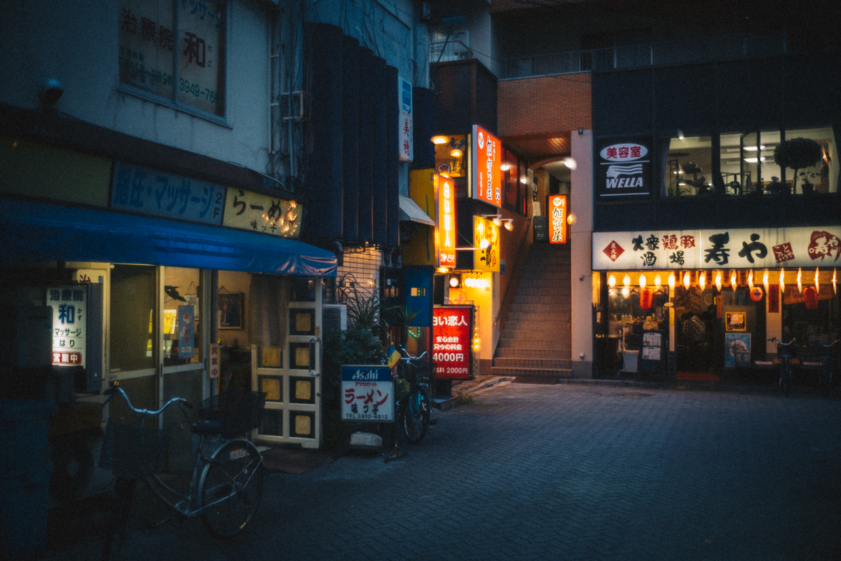  巣鴨のホルモン二郎にやってきた｜Leica M10 + Summilux 35mm f1.4