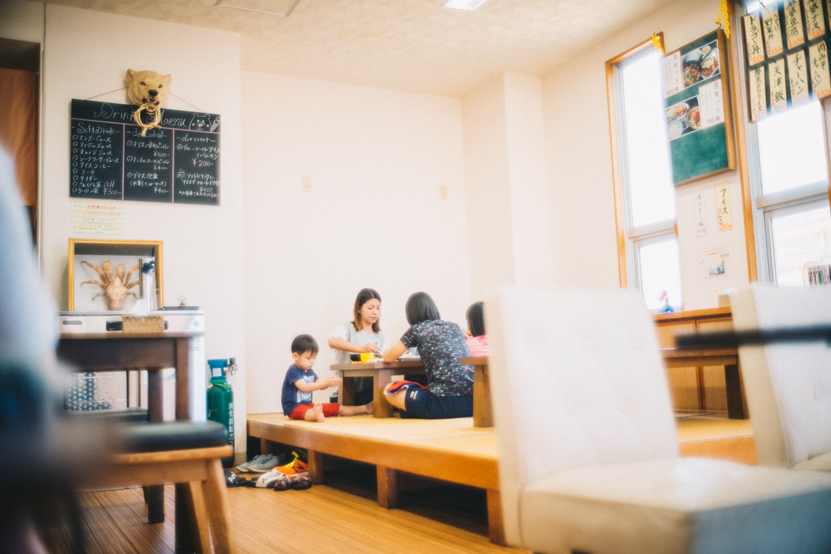 腰原食堂の店内｜Leica M10 + Summilux 35mm f1.4