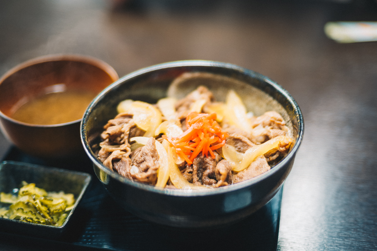 宮古牛丼｜Leica M10 + C Sonnar T 1.5/50 ZM