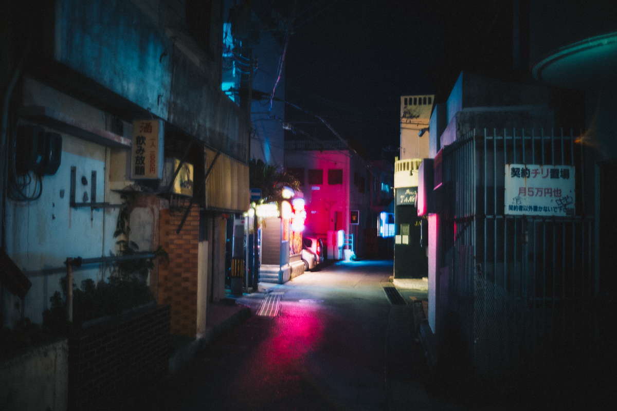 宮古島の夜の街｜Leica M10 + Summilux 35mm f1.4