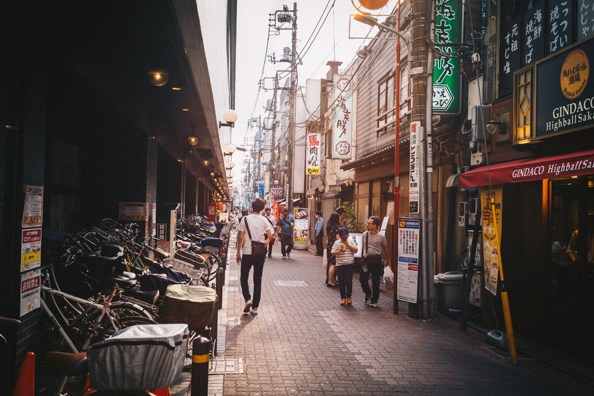 なんちゃらの夕日な雰囲気の夕暮れの蒲田｜Leica M10 + Summilux 35mm f1.4