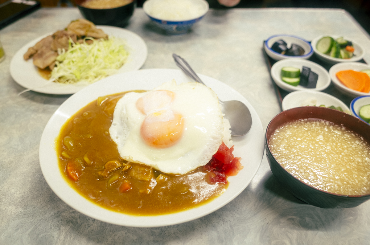 カレーライスをカラーでも