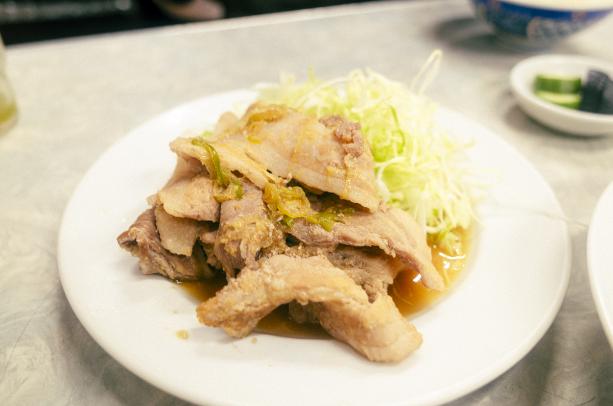 生姜焼き定食をカラーでも