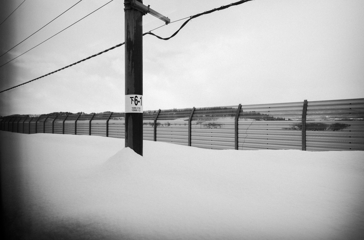 どこかの駅｜Leica M10 Monochrom + C Biogon T* 4.5/21 ZM