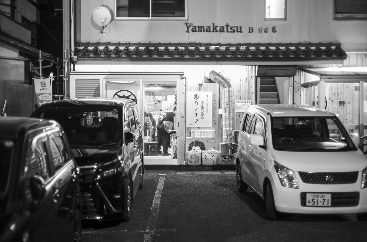 近江八幡カメチクでディナー｜Leica M10 Monochrom + C Sonnar T* 1.5/50 ZM