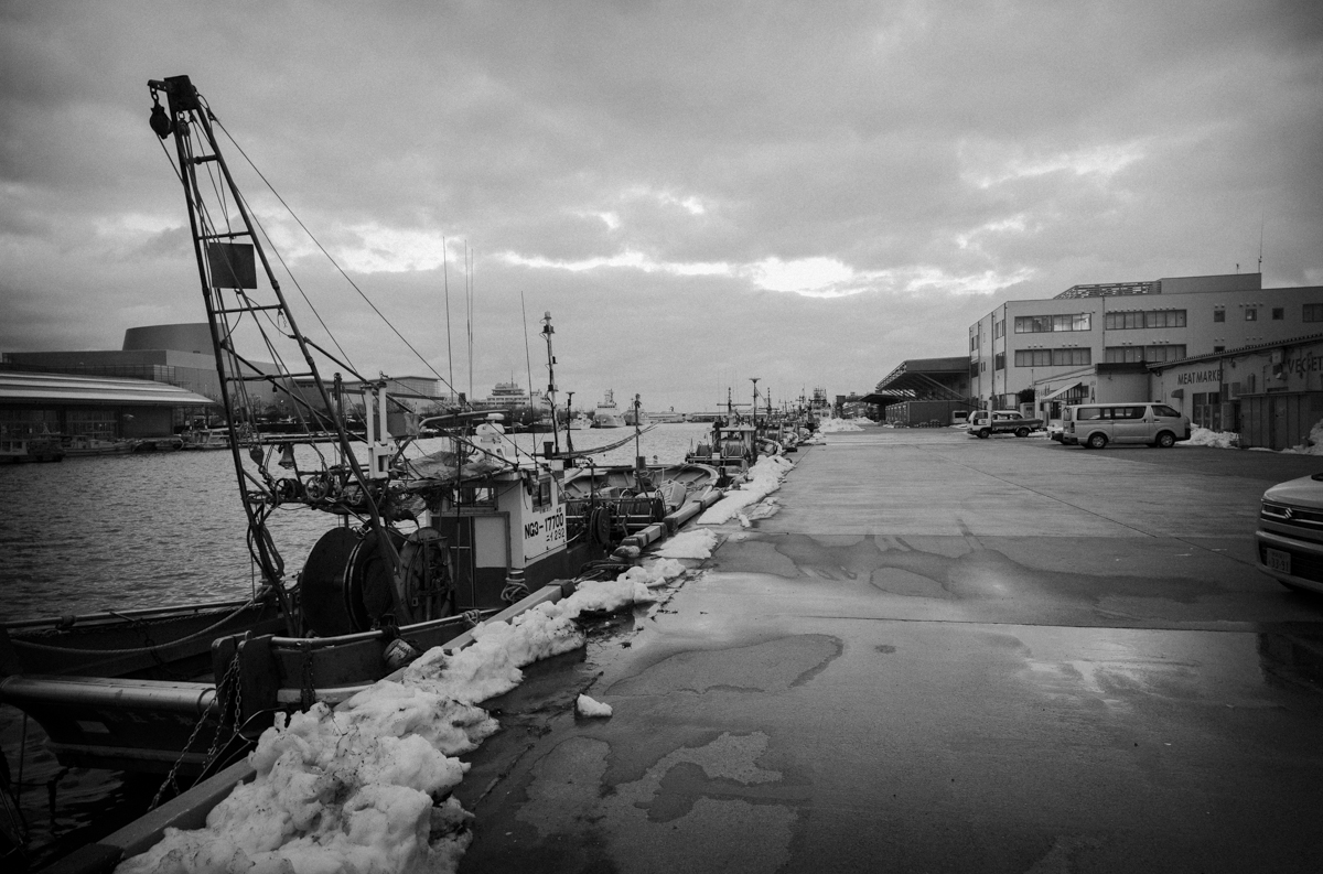 新潟の夕方は寒い｜Leica M10 Monochrom + C Biogon T* 4.5/21 ZM