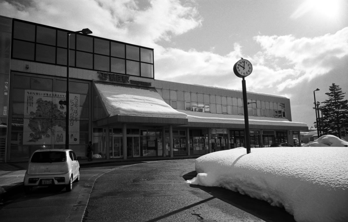 晴天に恵まれた新庄｜Leica M3 + SUMMARON-M f5.6/28mm + ILFORD HP5 PLUS