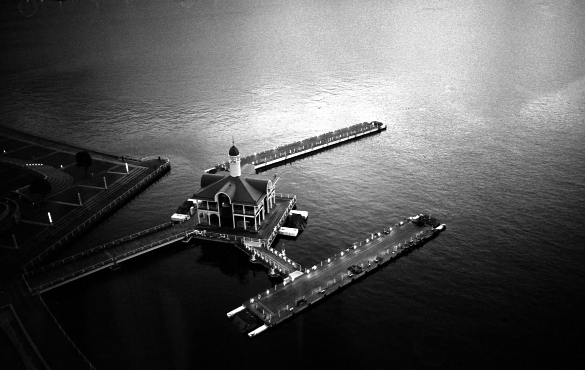 日の出前から起き出して東京へ出発｜Leica M3 + SUMMARON-M f5.6/28mm + ILFORD HP5 PLUS