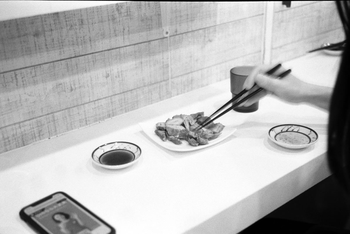副菜も充実しています（酒のアテとして）｜Rollei 35S + MARIX 400
