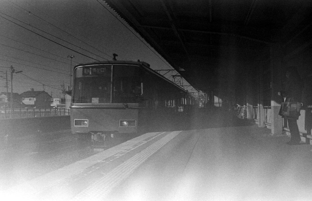 おや、感光している？｜Leica M3 + Summaron 35mm F3.5 with goggles + ILFORD HP5 PLUS