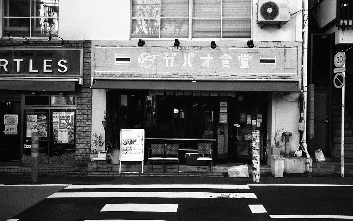 ドラマチック・ズマロン｜Leica M3 + Summaron 35mm F3.5 with goggles + Fomapan 400 Action