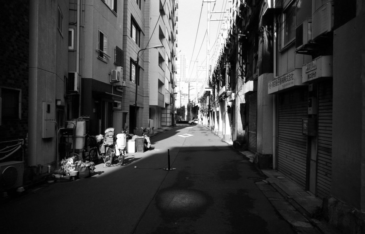 カープを諦めて別のお店を探す｜Leica M3 + SUMMARON-M f5.6/28mm + ILFORD HP5 PLUS