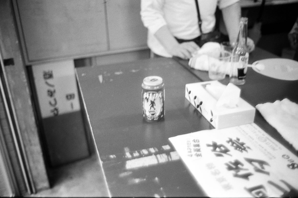 んん、アッシュランドのビールがあるぞ！？｜Leica M5 + Summilux 35mm f1.4 + Marix 400