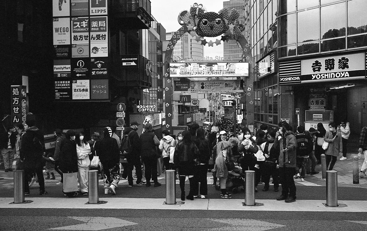 久しぶりの原宿｜Leica M3 + Summaron 35mm F3.5 with goggles + ILFORD HP5 PLUS