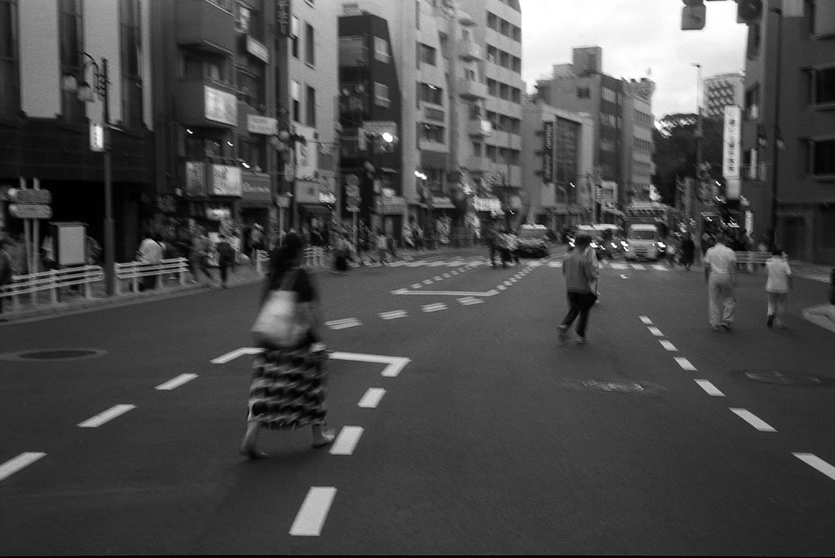餃子を求めて早稲田へ｜Rollei 35S + MARIX 400