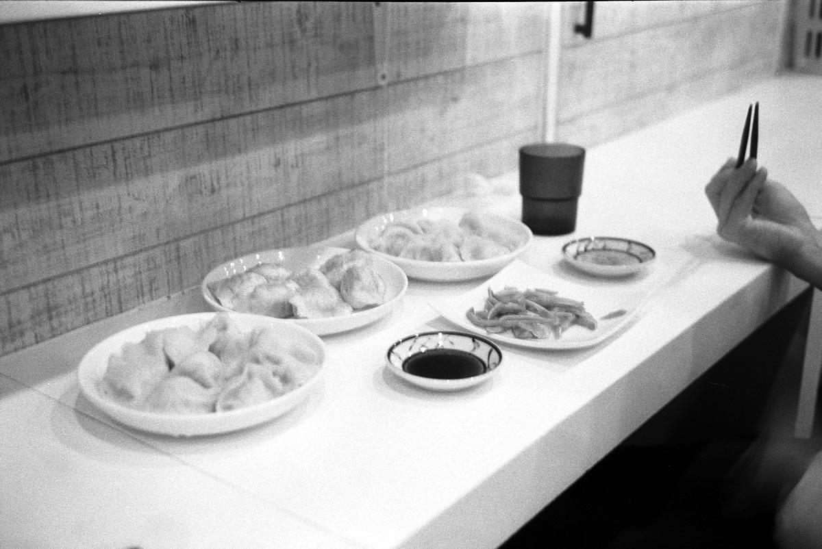 餃子と言えば水餃子｜Rollei 35S + MARIX 400
