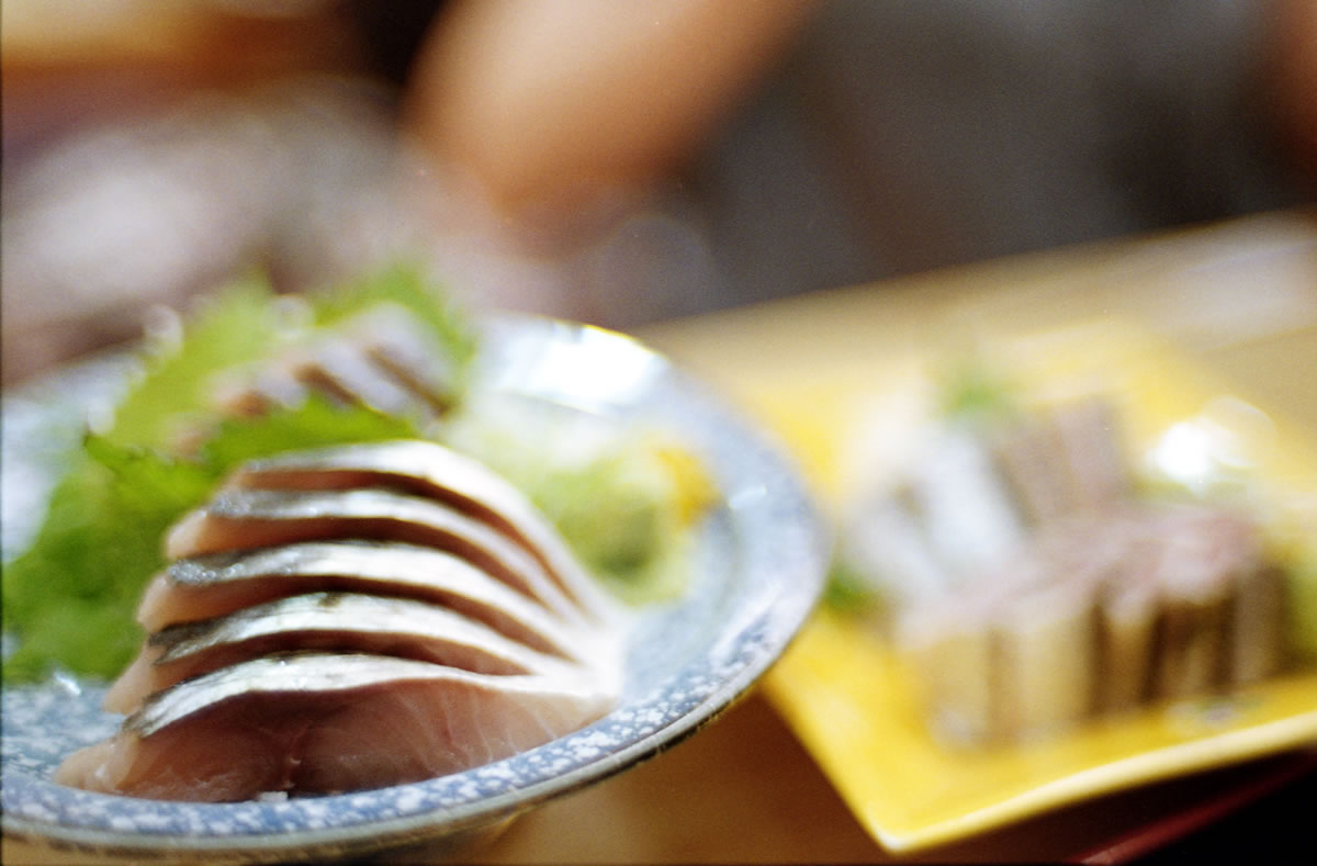 お刺身も追加|Nikon F3 Limited + AI Nikkor 35mm f/1.4S + KODAK ColorPlus 200