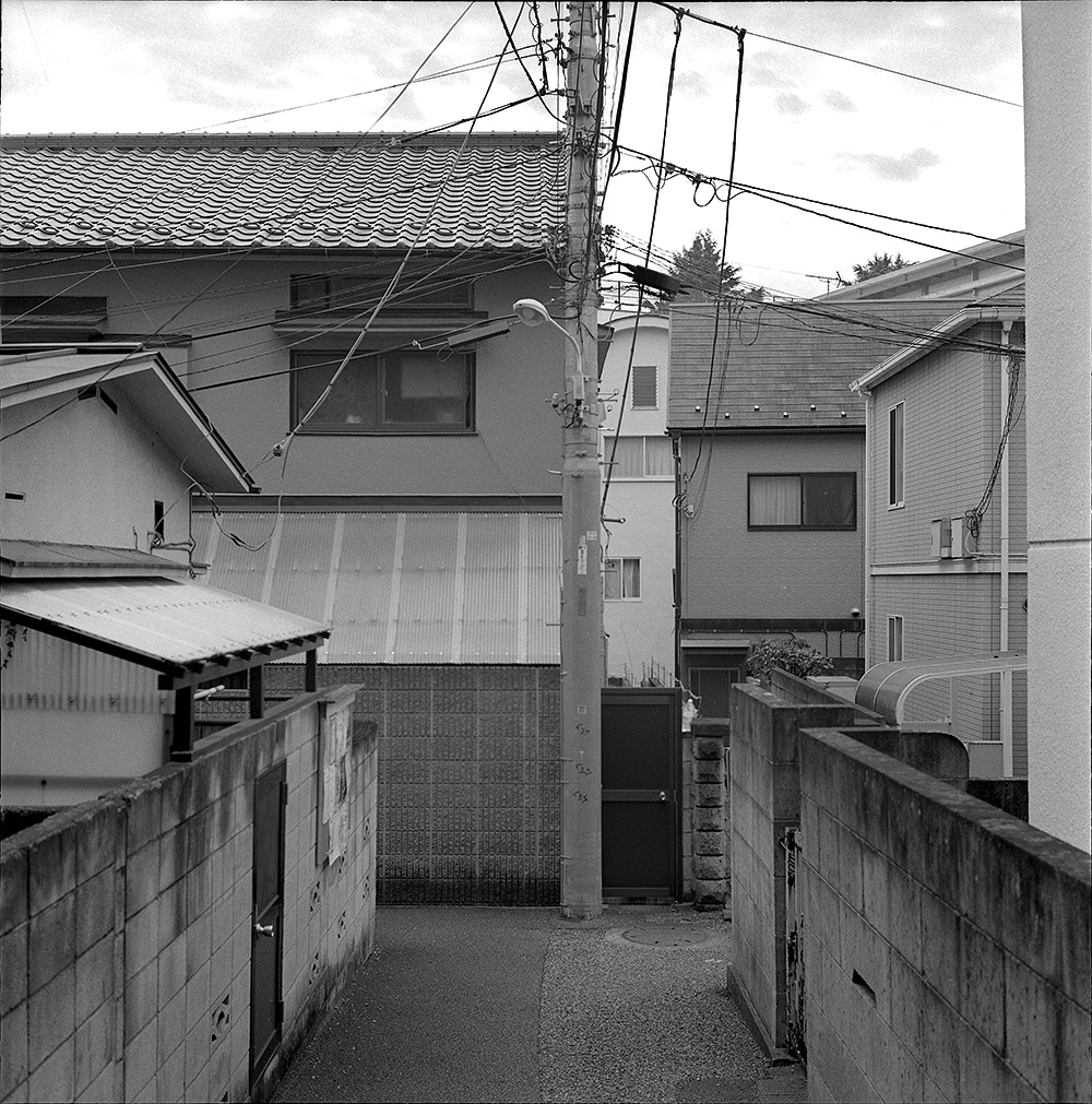 JPEGでスキャンしたほうが良い結果だった|ROLLEIFLEX 2.8F + ILFORD HP5 PLUS